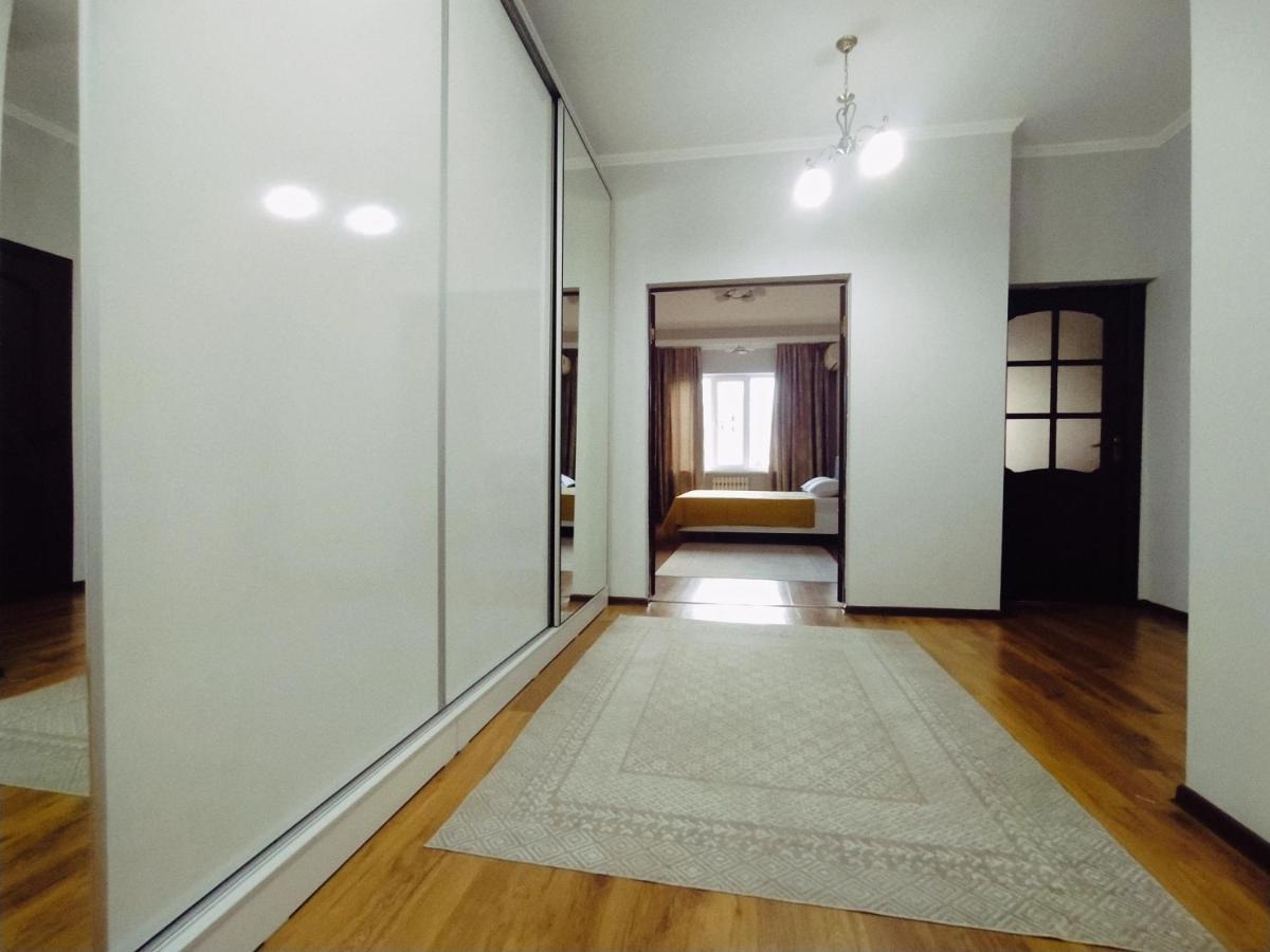 Aura On Turusbekova Street 124 Lägenhet Bishkek Exteriör bild
