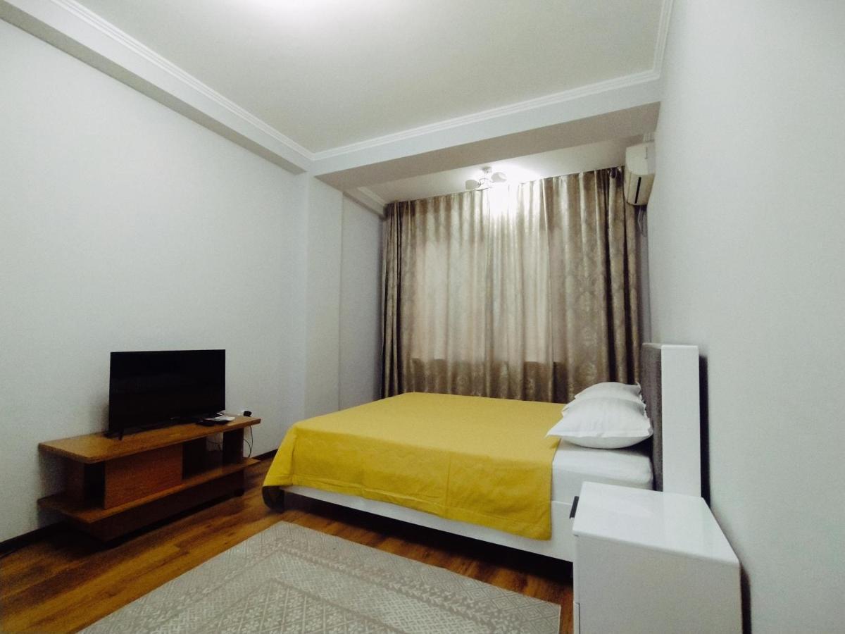 Aura On Turusbekova Street 124 Lägenhet Bishkek Exteriör bild